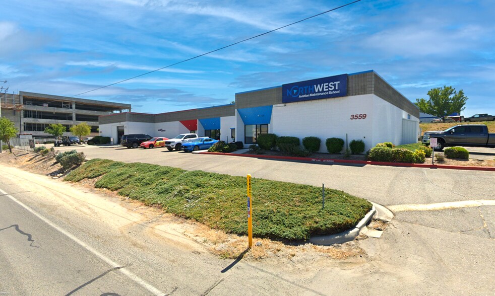 More Photos Of 3555-3559 W Wright St, Boise Light Manufacturing For Lease