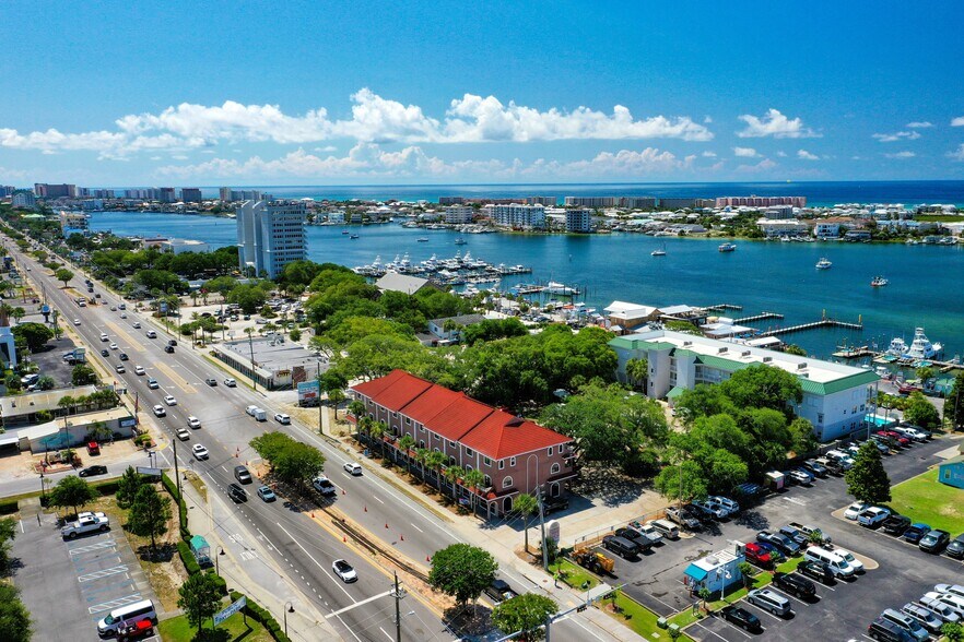 More Photos Of 220-236 Harbor Blvd, Destin Storefront Retail Residential For Sale