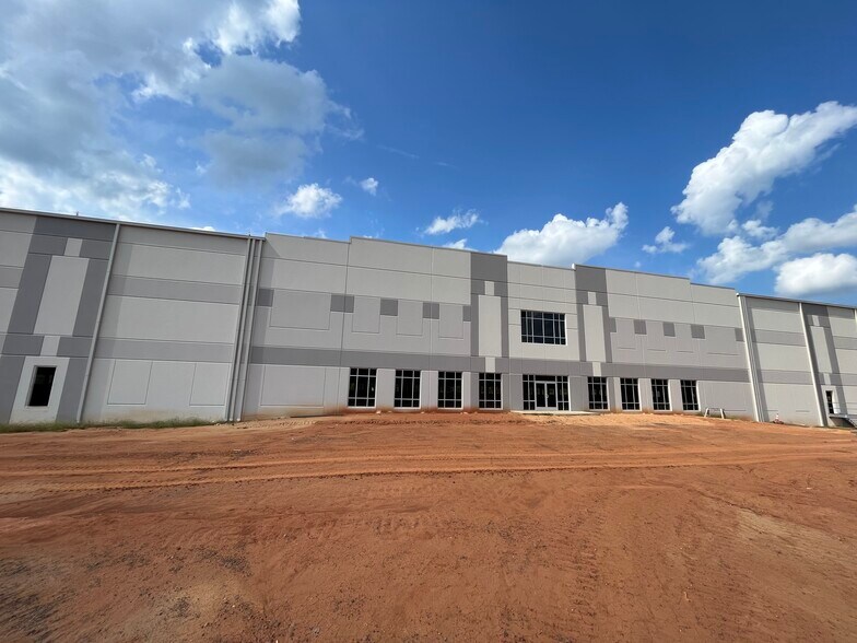 More Photos Of 134 Gildan Drive, Mocksville Manufacturing For Lease
