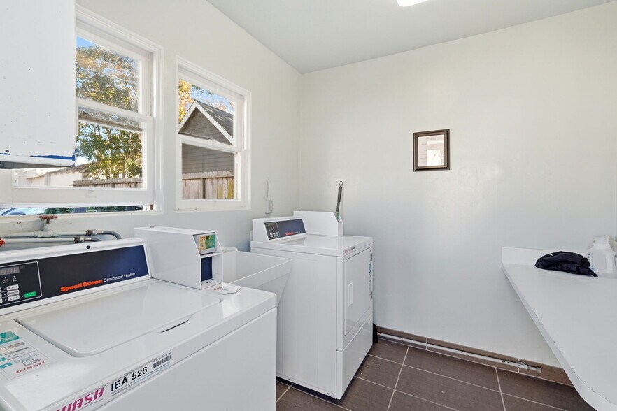 More Photos Of 704 Broadway, Santa Cruz Multifamily For Sale