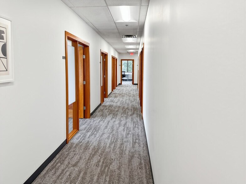More Photos Of 2640 Eagan Woods Dr, Eagan Coworking Space