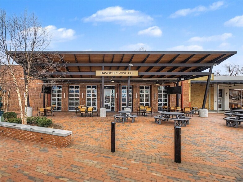 Primary Photo Of 39 West St, Pittsboro Restaurant For Lease