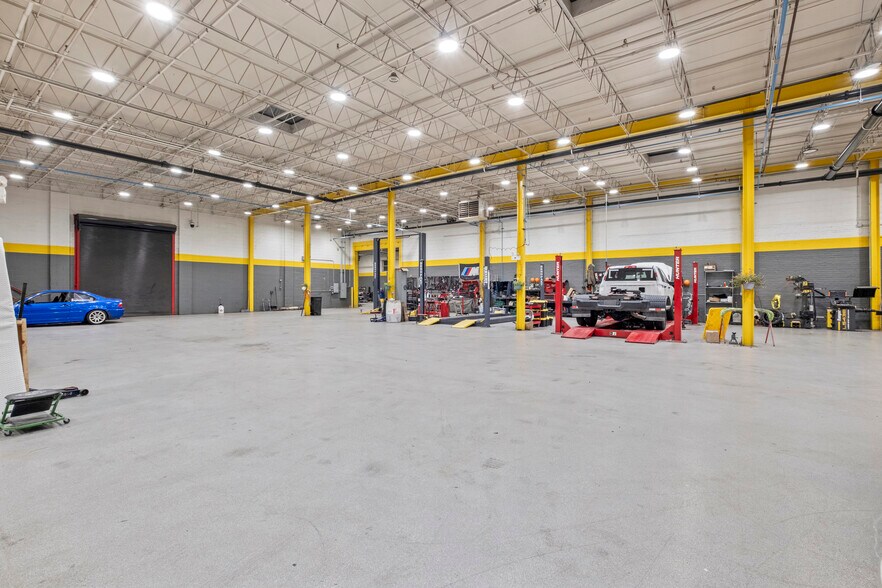 More Photos Of 1529 N 31st Ave, Melrose Park Truck Terminal For Lease