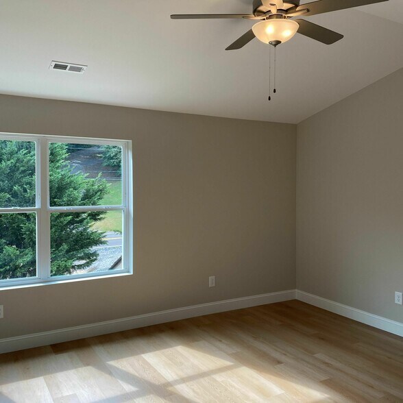 More Photos Of 7100 Dulaney Way, Knoxville Apartments For Sale