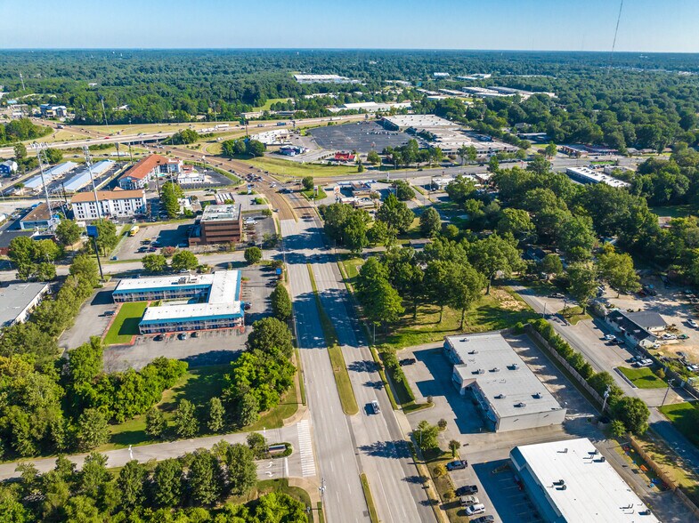 More Photos Of 1288 Sycamore View Rd, Memphis Medical For Sale