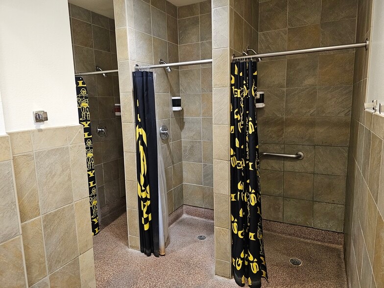 More Photos Of 140 Eglin Pky SE, Fort Walton Beach Health Club For Sale