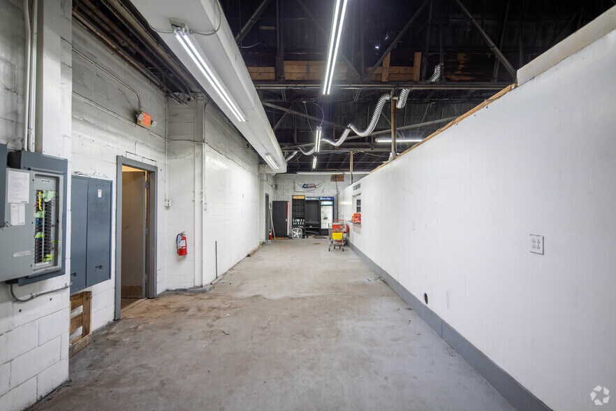More Photos Of 5206 S 38th St, Saint Louis Warehouse For Lease