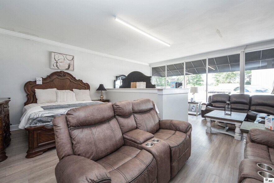 More Photos Of 707-709 Trenton St, West Monroe Storefront For Sale