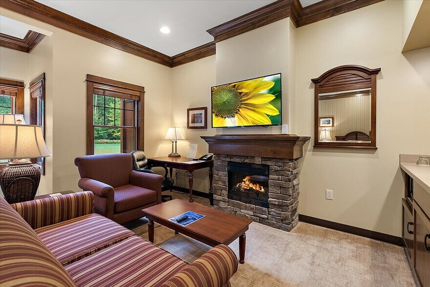 More Photos Of 3943 N Skookum Rd, Luther Hotel For Sale