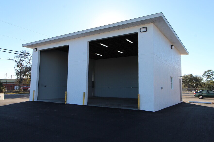 More Photos Of 1967 17th St, Sarasota Unknown For Lease