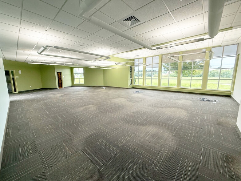 More Photos Of 1393 Carrollton Crossing Dr, Kernersville Medical For Lease