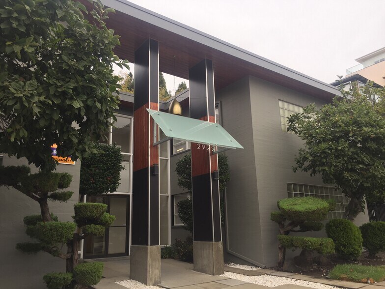 More Photos Of 2929 Summit St, Oakland Office Residential For Lease