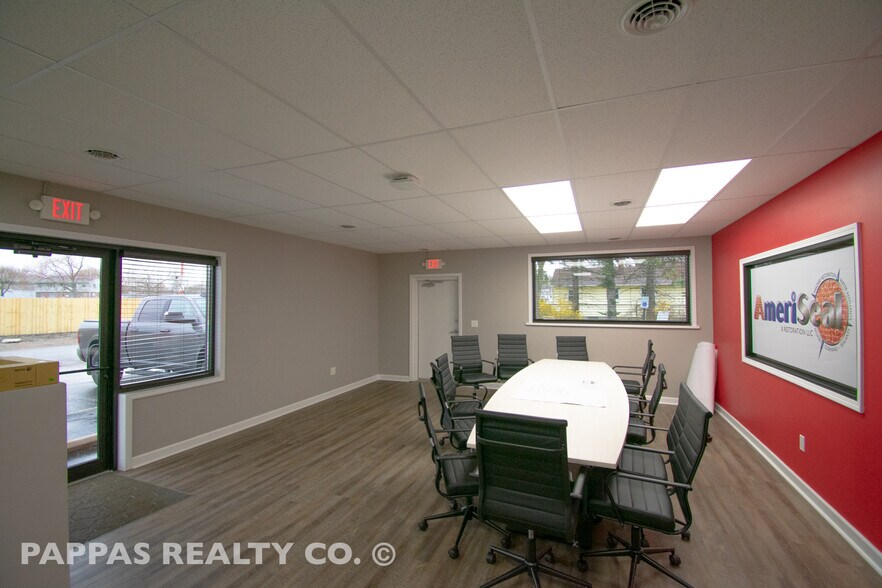 More Photos Of 675 High Grove Blvd, Akron Warehouse For Sale