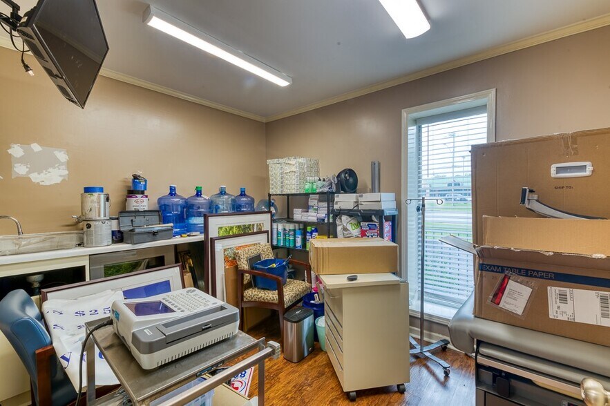 More Photos Of 807 S Pendleton St, Easley Medical For Sale