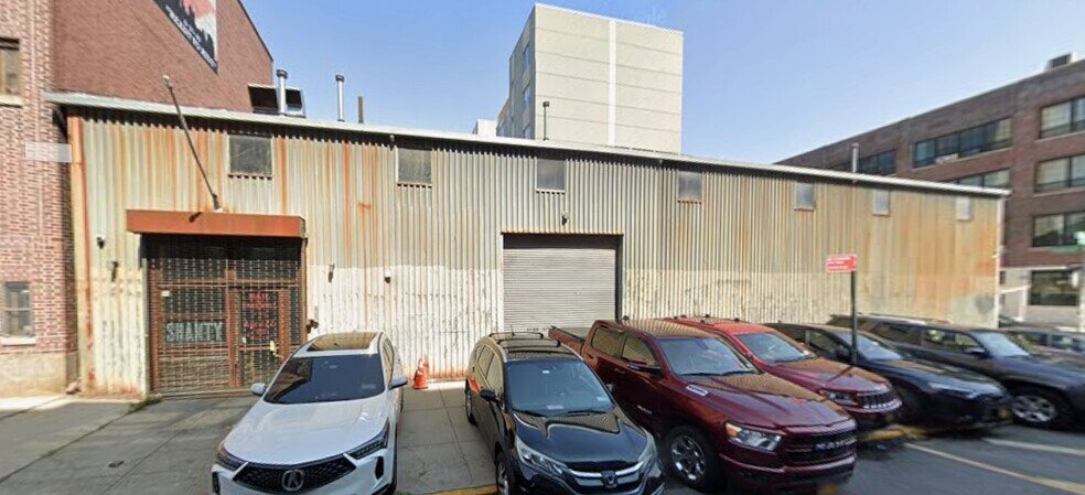 More Photos Of 405 Leonard St, Brooklyn Land For Sale
