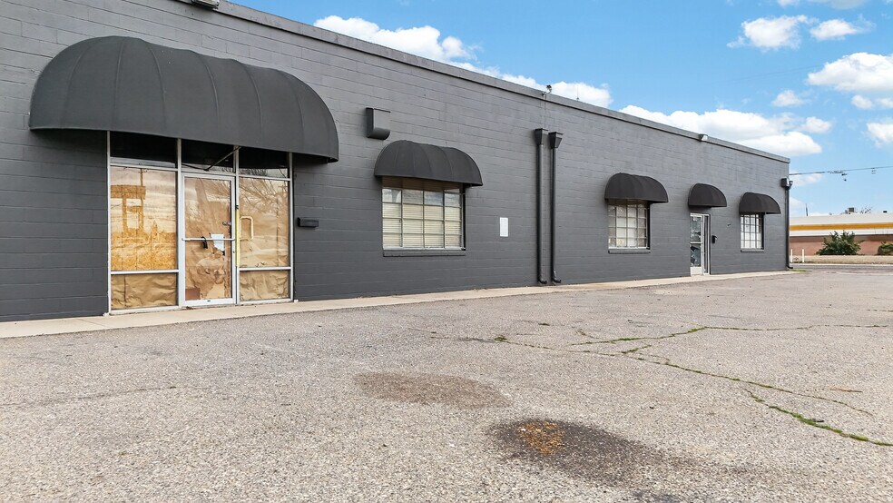 More Photos Of 1505-1507 W 18th St, Merced Warehouse For Lease