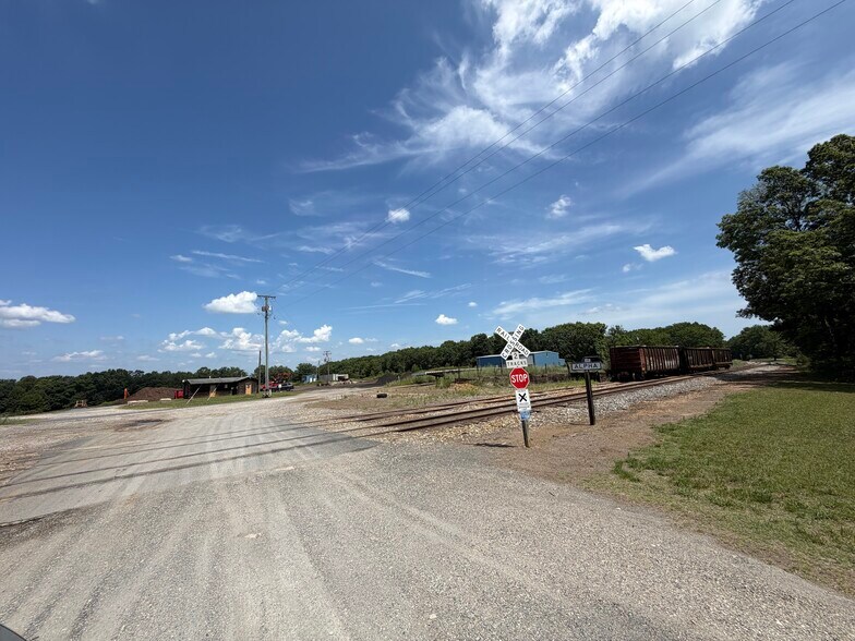 More Photos Of 294 Alpha Rd, Dillwyn Land For Lease