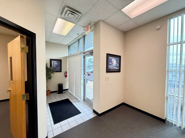 More Photos Of 301 Stag Industrial Blvd, Lake Saint Louis Light Manufacturing For Lease