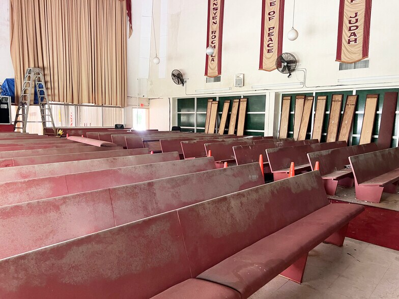 More Photos Of 910 132nd st, North Miami Religious Facility For Sale
