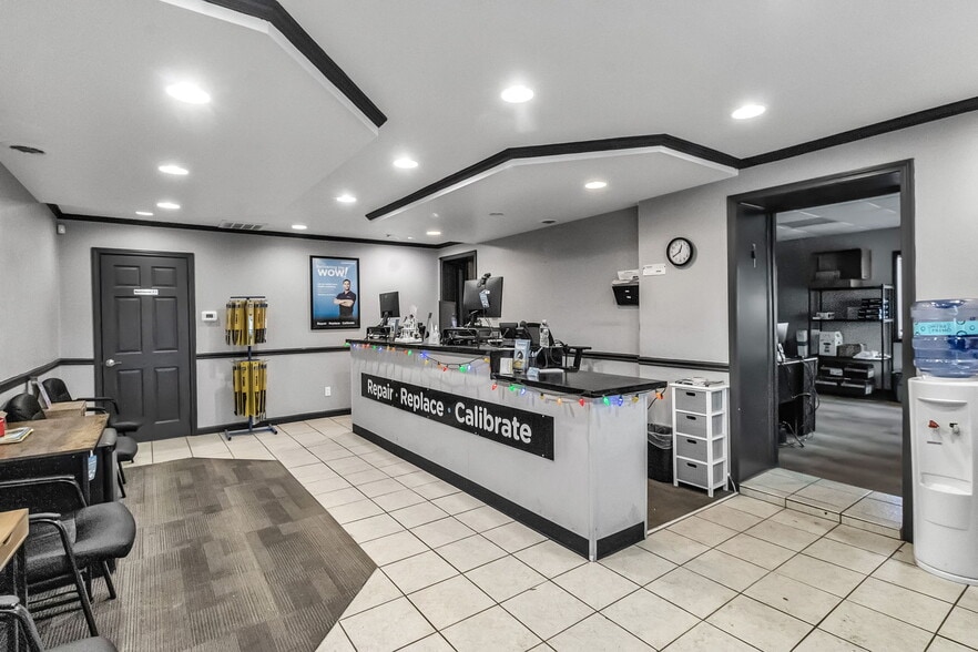 More Photos Of 874 Niagara Falls Blvd, Buffalo Auto Repair For Sale