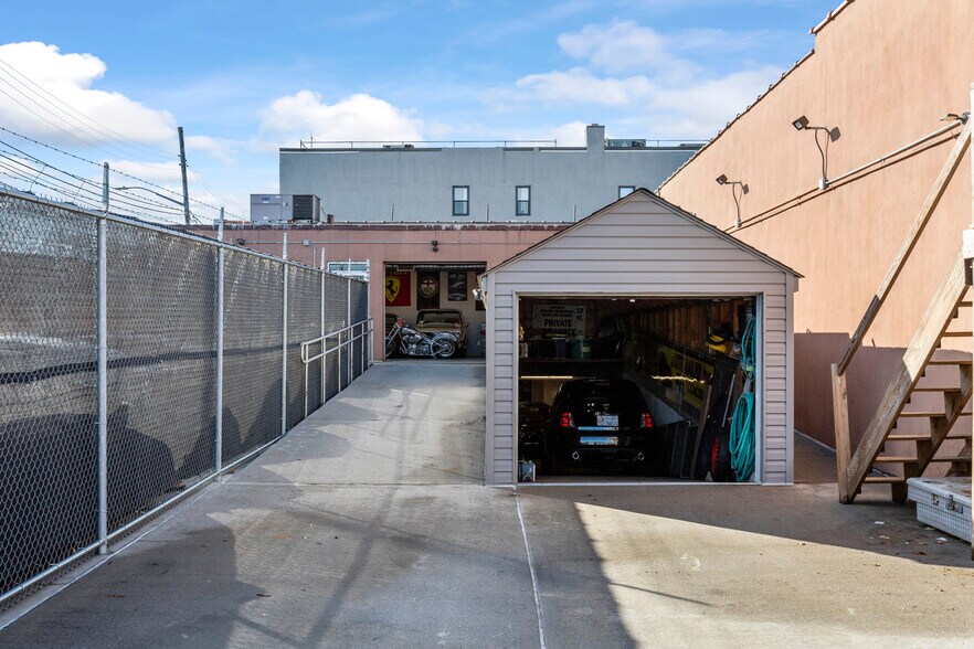 More Photos Of 49-18 25th Ave, Woodside Warehouse For Sale