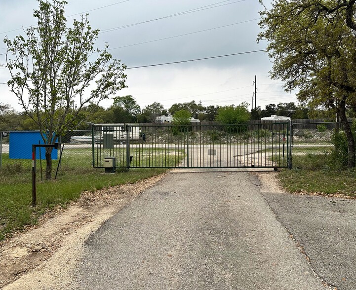 More Photos Of 188 Canyon Bnd, Canyon Lake Self Storage For Sale