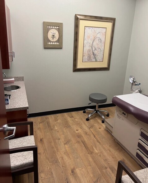 More Photos Of 20325 N 51st Ave, Glendale Medical For Lease