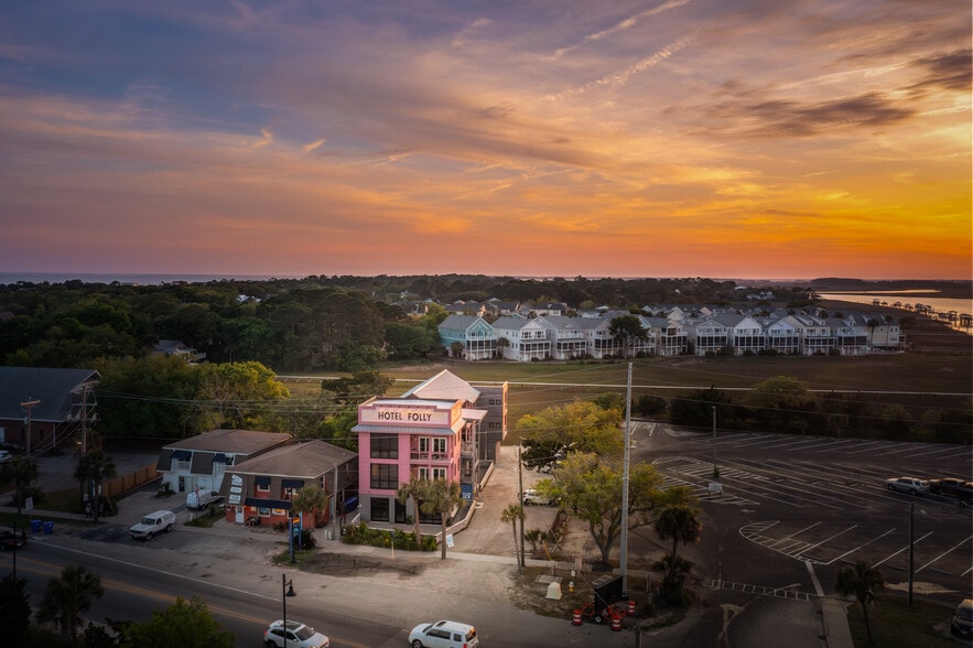 More Photos Of 87 Center St, Folly Beach Restaurant For Lease