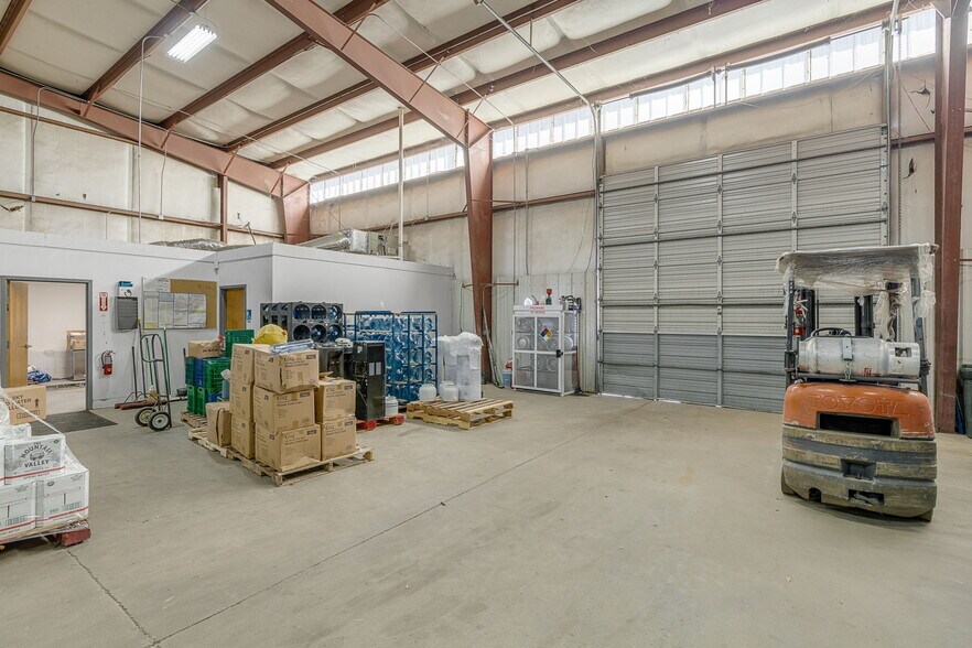 More Photos Of 503 S Old Piedmont Hwy, Greenville Warehouse For Lease