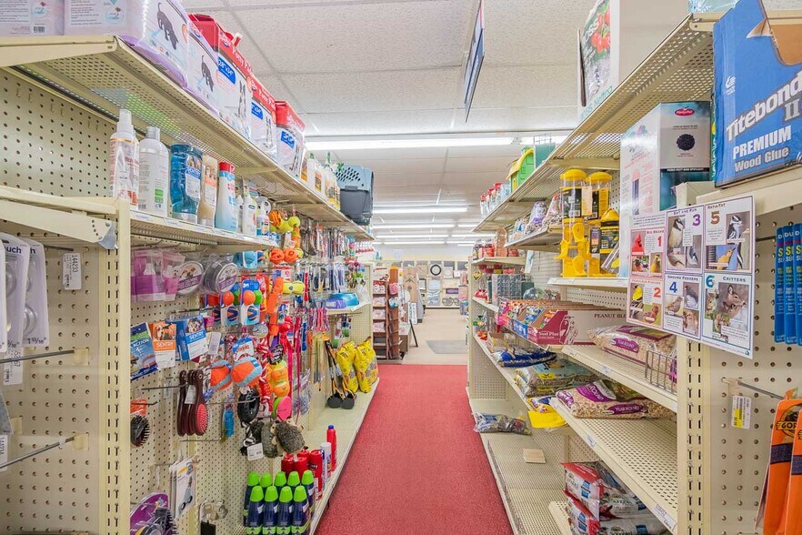 More Photos Of 221 Kennedy Memorial Dr, Hoyt Lakes Freestanding For Sale