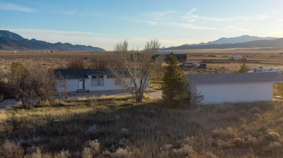 More Photos Of 5561 W 3600 S, Cedar City Specialty For Sale