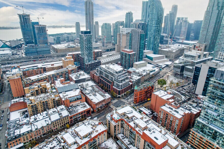 More Photos Of 8 Church St, Toronto Apartments For Lease