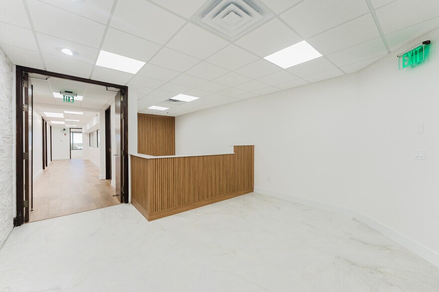 More Photos Of 40 SE 5th St, Boca Raton Office For Lease