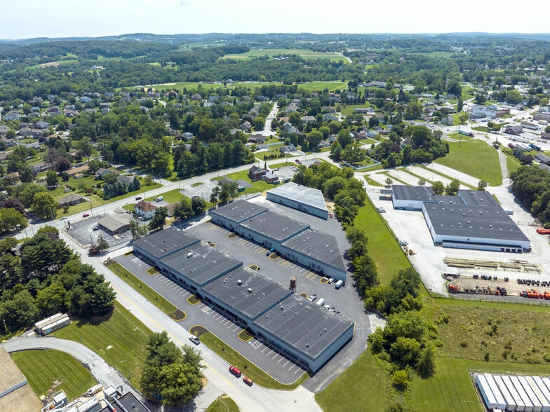 More Photos Of 75 Acco Dr, York Distribution For Lease