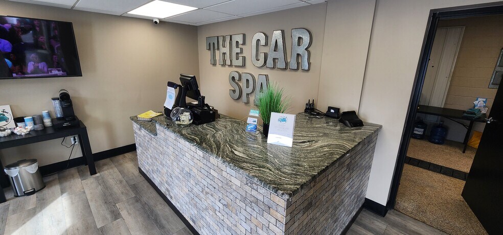 More Photos Of 380 Wentz St, Tiffin Carwash For Sale