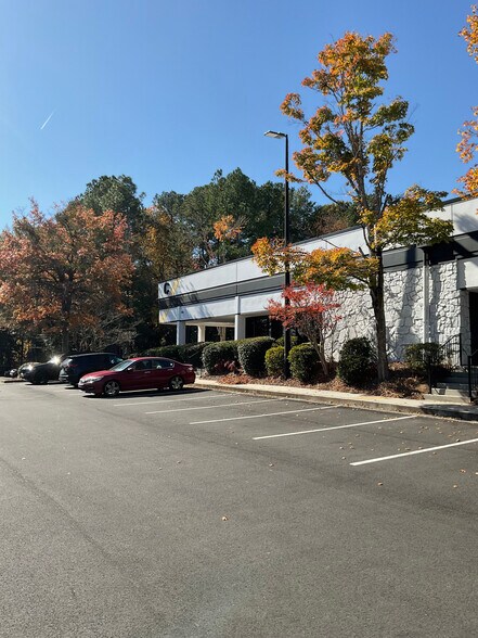 More Photos Of 2700 Northeast Expy, Atlanta Unknown For Lease