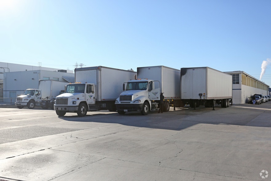 Primary Photo Of 6032 Shull St, Bell Gardens Warehouse For Lease