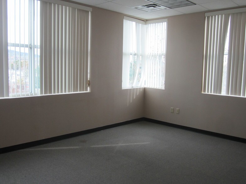 More Photos Of 4821 Golden Foothill Pky, El Dorado Hills Light Distribution For Lease