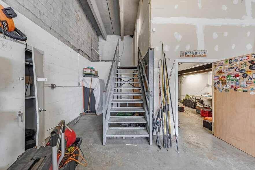 More Photos Of 2201-2227 SW 57th Ave, West Park Warehouse For Sale