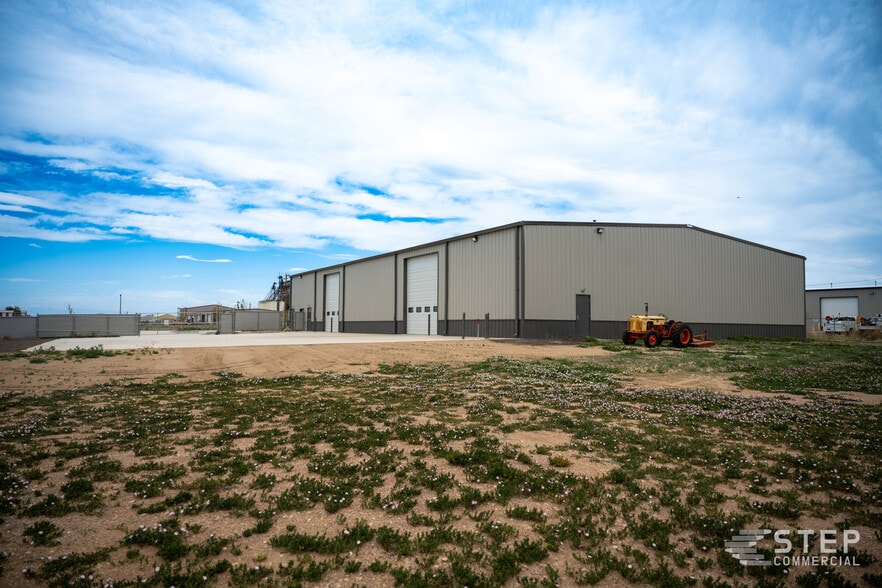 More Photos Of 1422 Cimarron Ct, Greeley Warehouse For Lease
