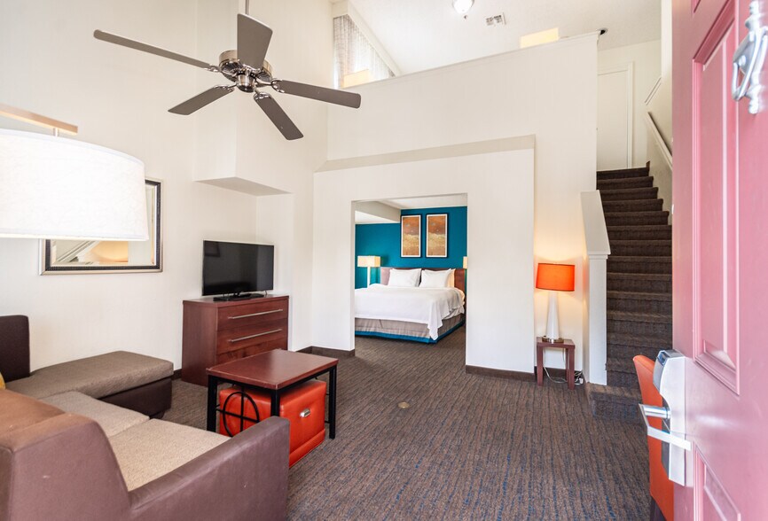 More Photos Of 1530 Howe Ave, Sacramento Hotel For Sale