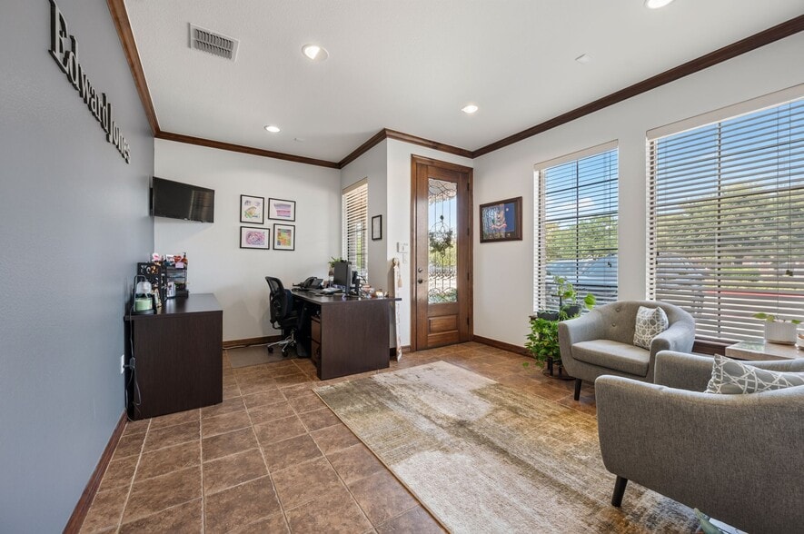More Photos Of 1117 Glade Rd, Colleyville Medical For Sale