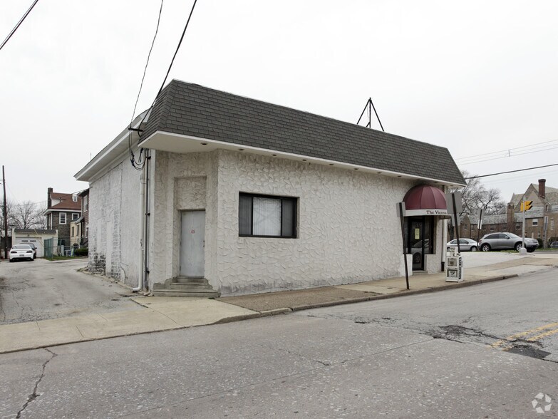 More Photos Of 8232 West Chester Pike, Upper Darby Township Freestanding For Lease