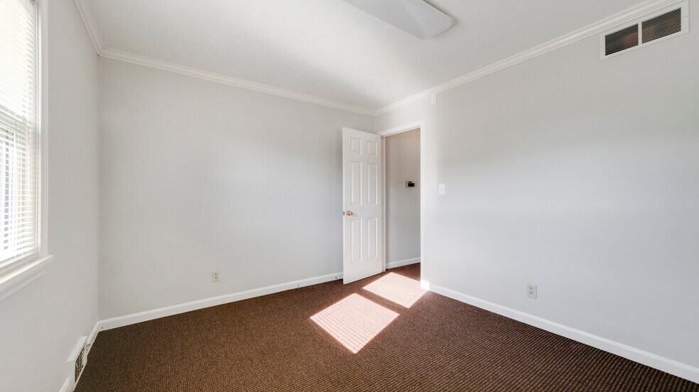 More Photos Of 315 N English Station Rd, Louisville Office For Lease