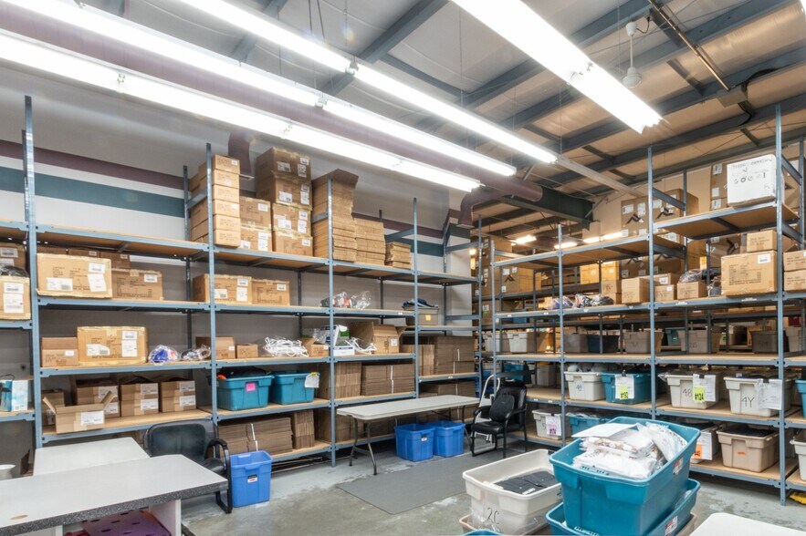 More Photos Of 4602 50 St, Stettler Light Manufacturing For Sale