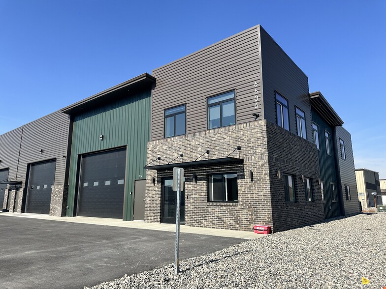 More Photos Of 6605 Wagon Trail, Billings Warehouse For Lease