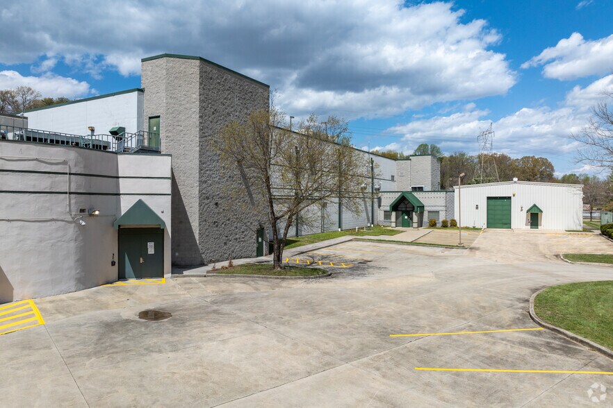 Primary Photo Of 6050 Race Rd, Elkridge Industrial For Sale