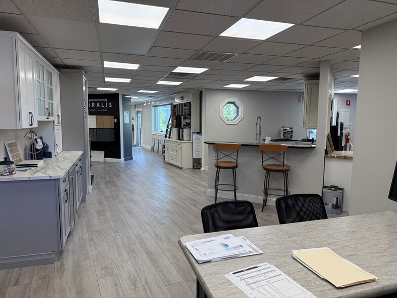 More Photos Of 541 Concord St, Framingham Freestanding For Sale