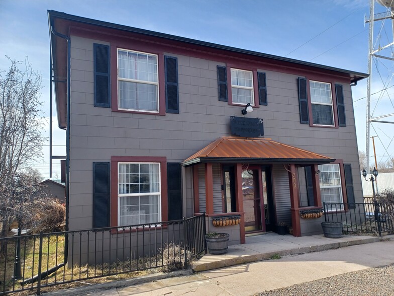 Primary Photo Of 200 S California St, Dorris Hospitality For Sale