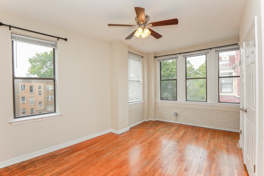 More Photos Of 1000 Gates Ave, Norfolk Apartments For Sale